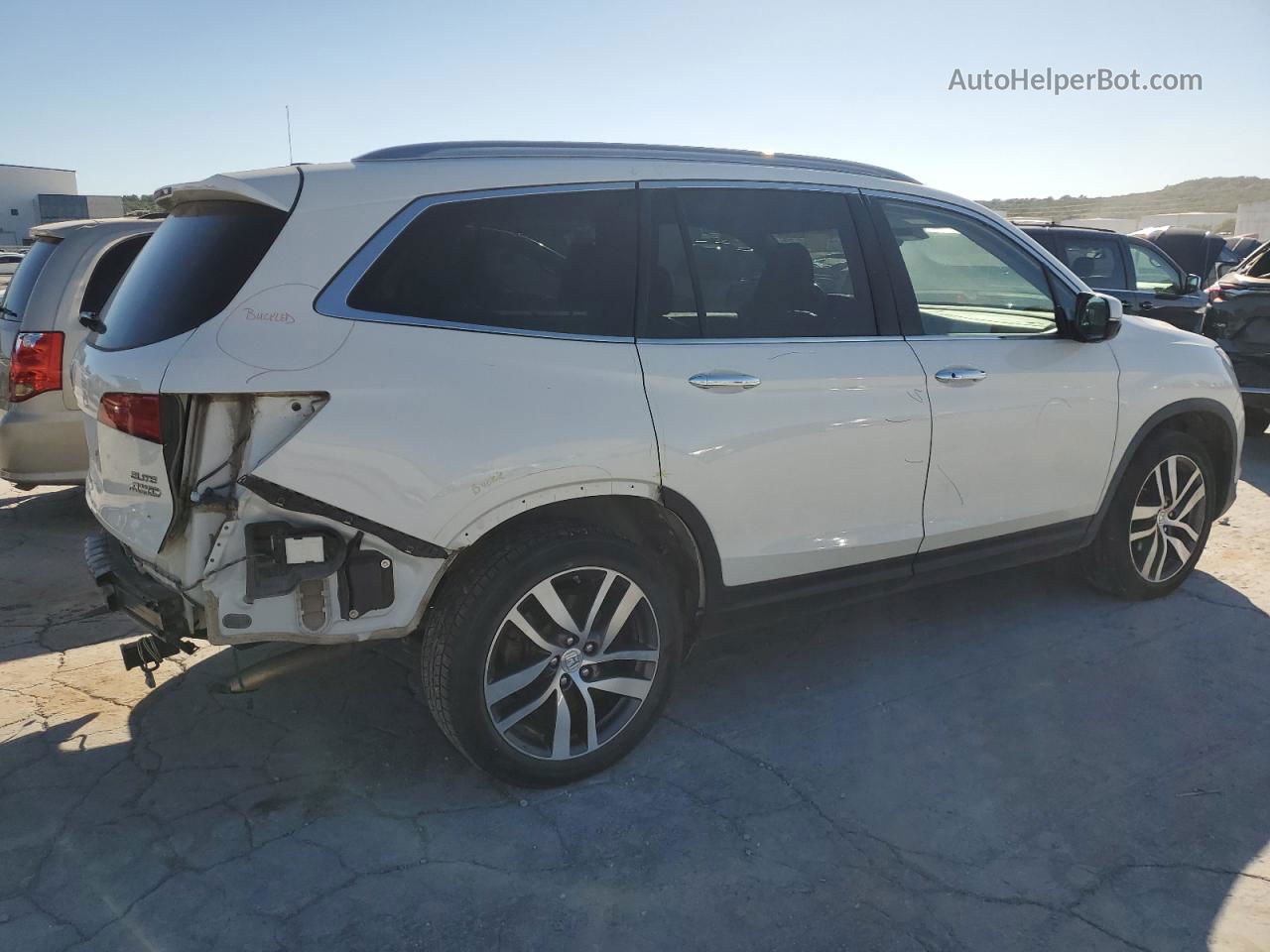 2017 Honda Pilot Elite White vin: 5FNYF6H08HB098846