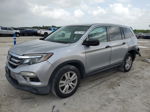 2016 Honda Pilot Lx Silver vin: 5FNYF6H1XGB011908