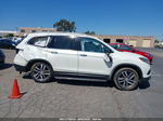 2016 Honda Pilot Touring White vin: 5FNYF6H90GB047774