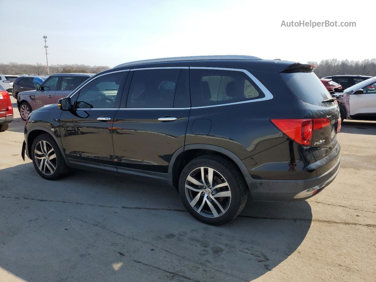 2017 Honda Pilot Touring Black vin: 5FNYF6H91HB002764