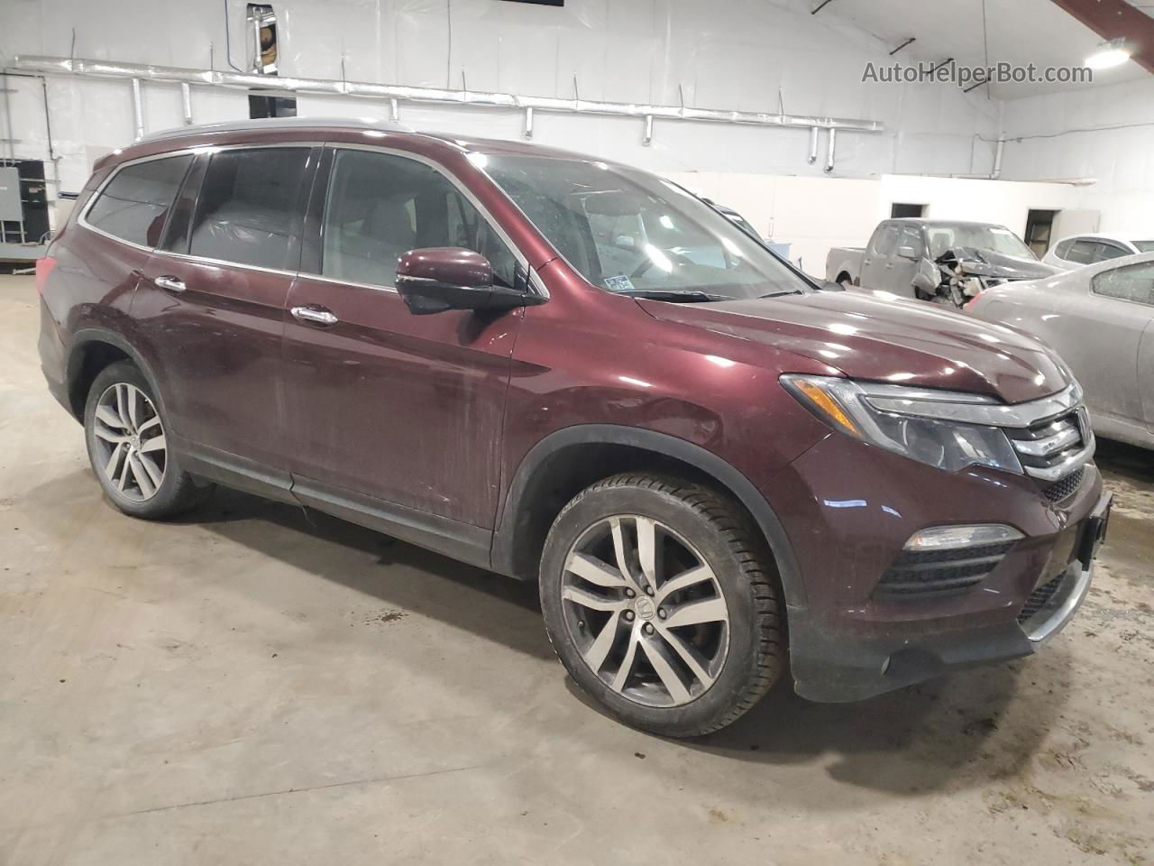 2017 Honda Pilot Touring Бордовый vin: 5FNYF6H91HB077609