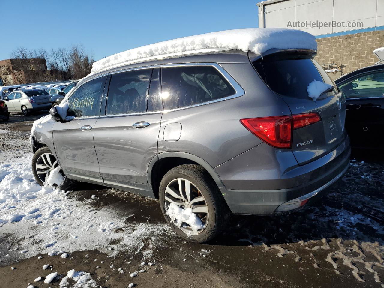 2016 Honda Pilot Touring Gray vin: 5FNYF6H92GB075186