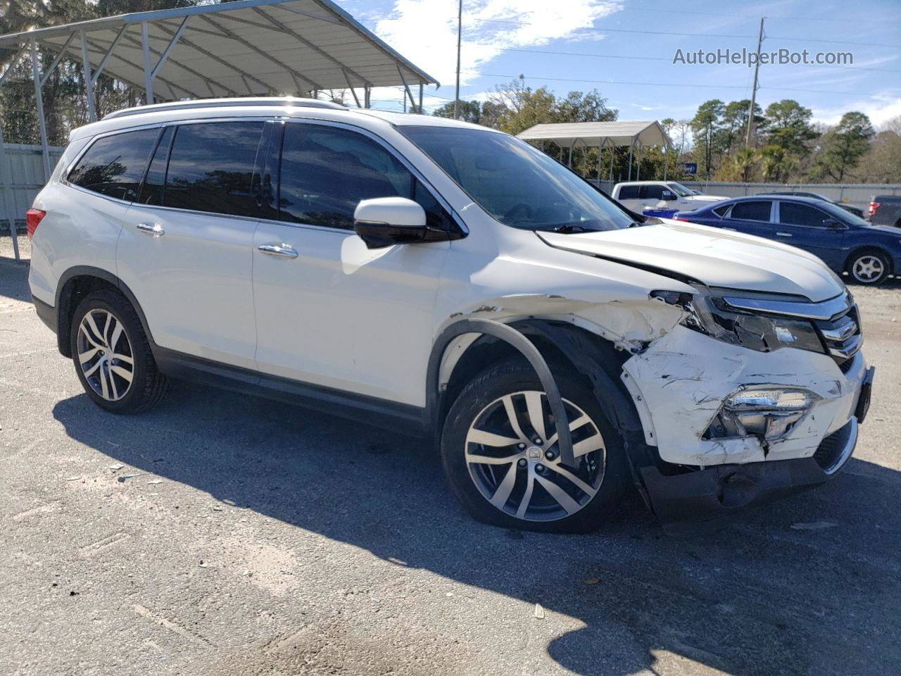 2017 Honda Pilot Touring White vin: 5FNYF6H92HB046532