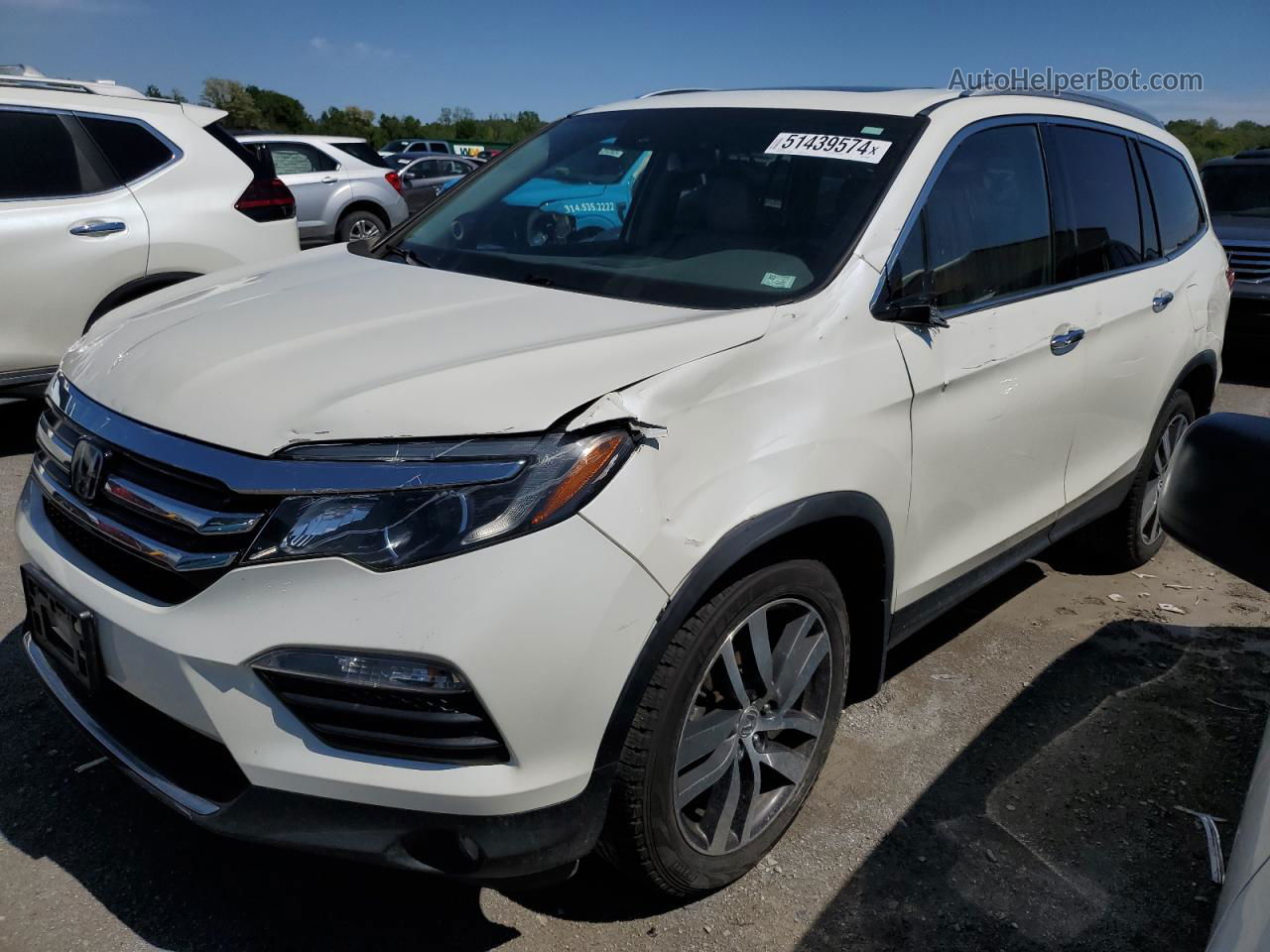 2016 Honda Pilot Touring White vin: 5FNYF6H93GB024067