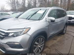 2017 Honda Pilot Touring Серебряный vin: 5FNYF6H93HB011370