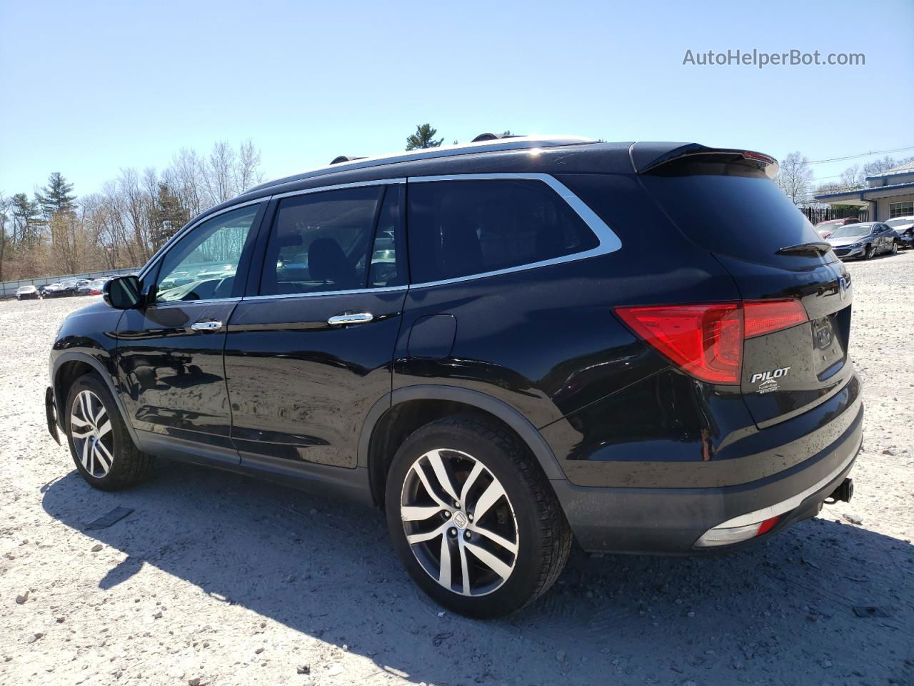 2017 Honda Pilot Touring Черный vin: 5FNYF6H95HB025156