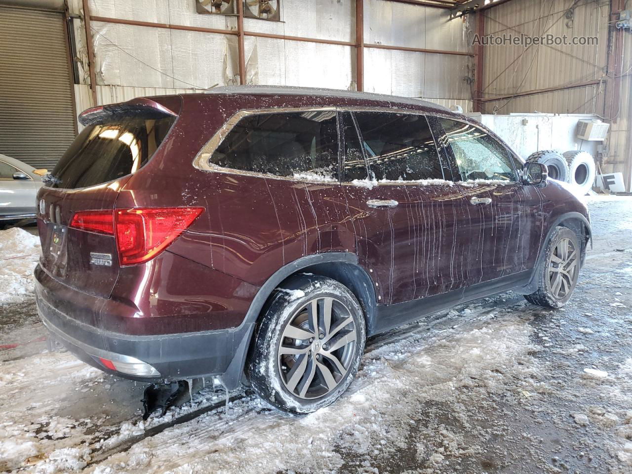 2016 Honda Pilot Touring Burgundy vin: 5FNYF6H98GB086855