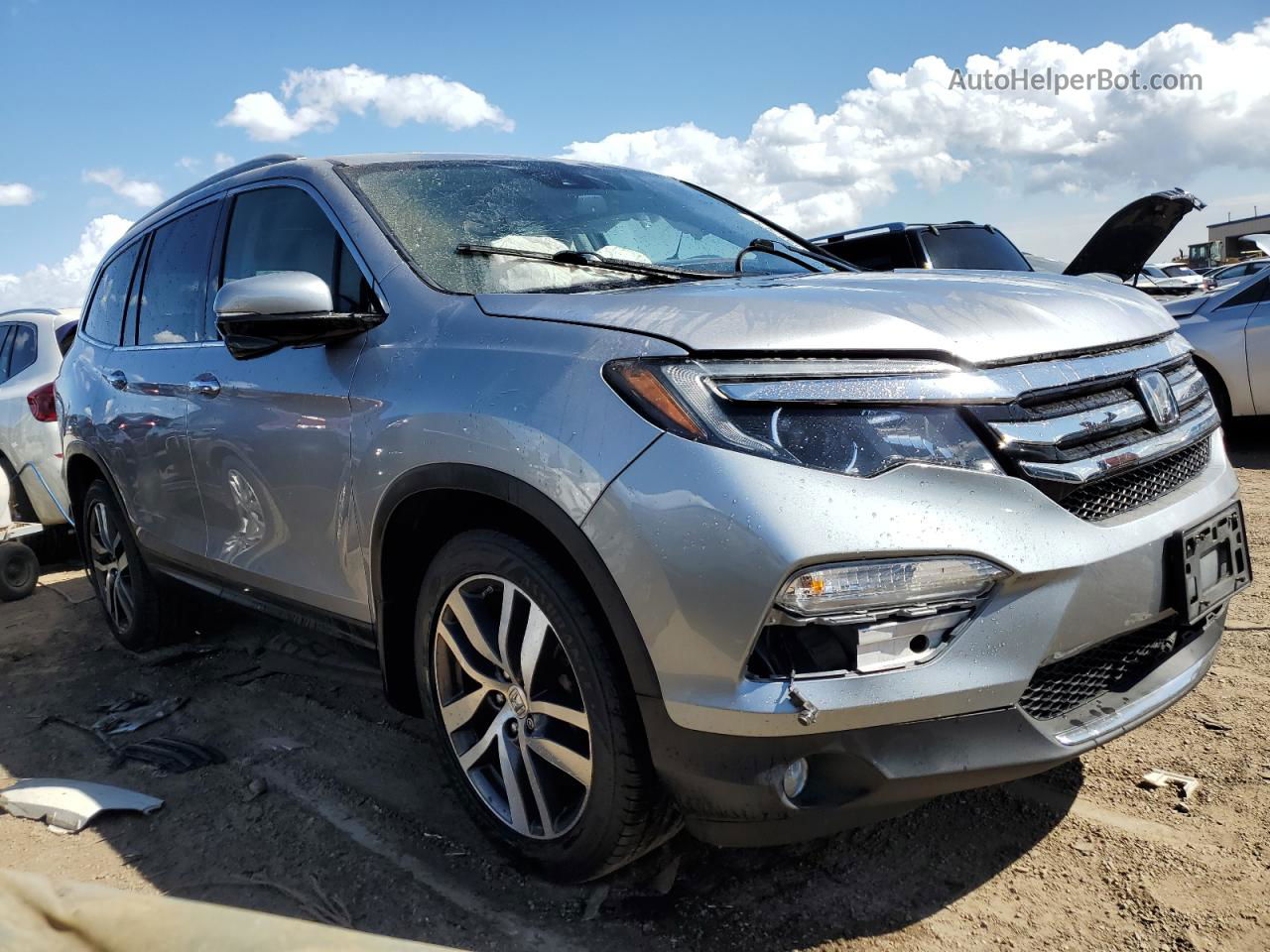 2017 Honda Pilot Touring Silver vin: 5FNYF6H98HB004382