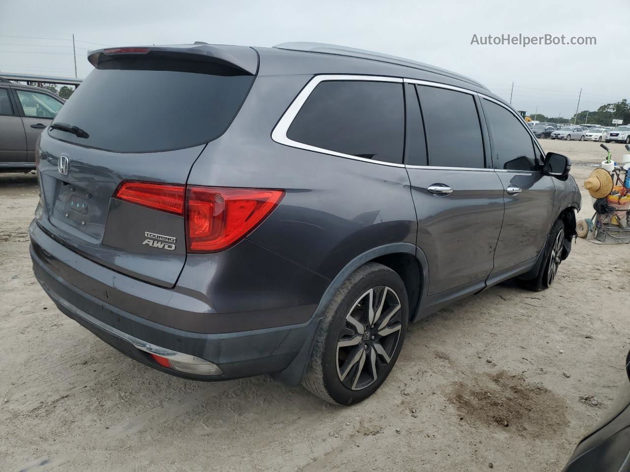 2016 Honda Pilot Touring Gray vin: 5FNYF6H99GB060216