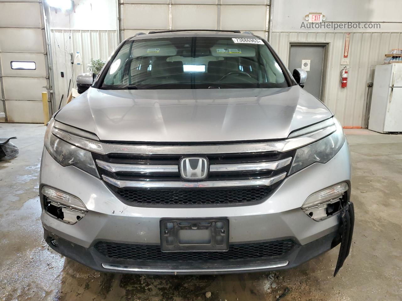 2016 Honda Pilot Touring Gray vin: 5FNYF6H9XGB068986