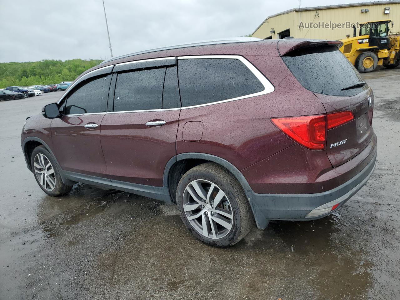 2016 Honda Pilot Touring Burgundy vin: 5FNYF6H9XGB126613