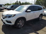 2017 Honda Pilot Touring White vin: 5FNYF6H9XHB019692