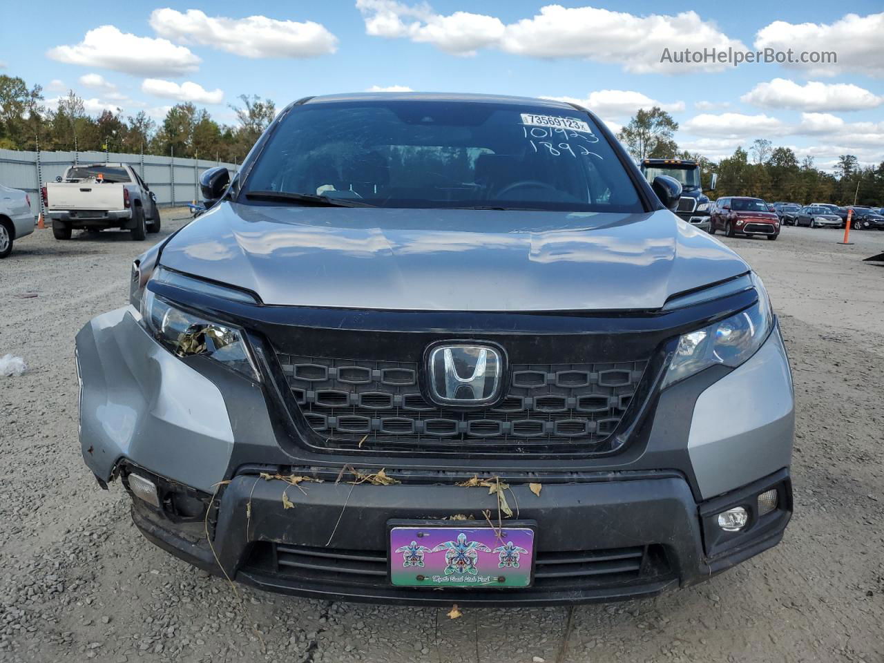 2019 Honda Passport Sport Silver vin: 5FNYF7H20KB011892