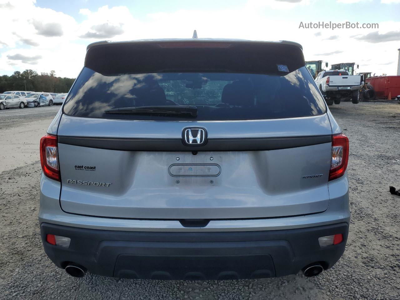 2019 Honda Passport Sport Silver vin: 5FNYF7H20KB011892