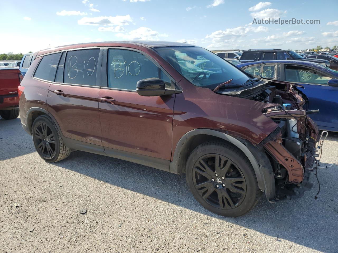 2019 Honda Passport Sport Burgundy vin: 5FNYF7H25KB007935