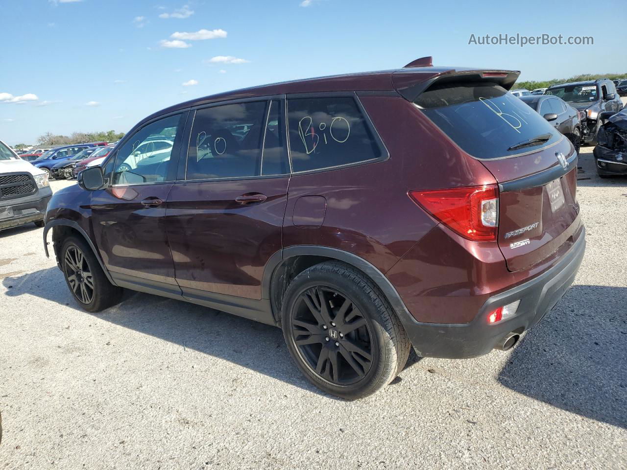 2019 Honda Passport Sport Burgundy vin: 5FNYF7H25KB007935