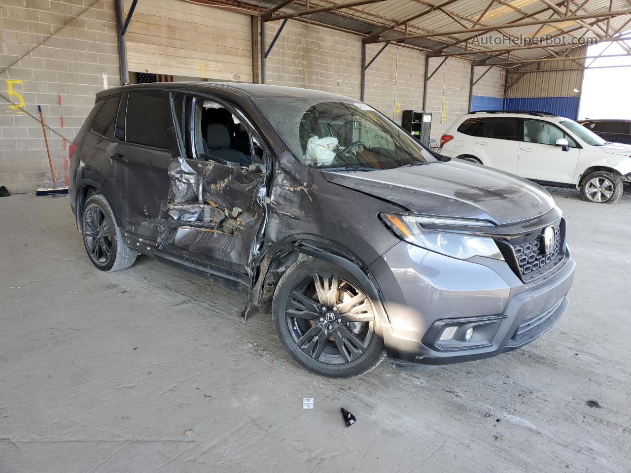 2019 Honda Passport Sport Gray vin: 5FNYF7H26KB007703