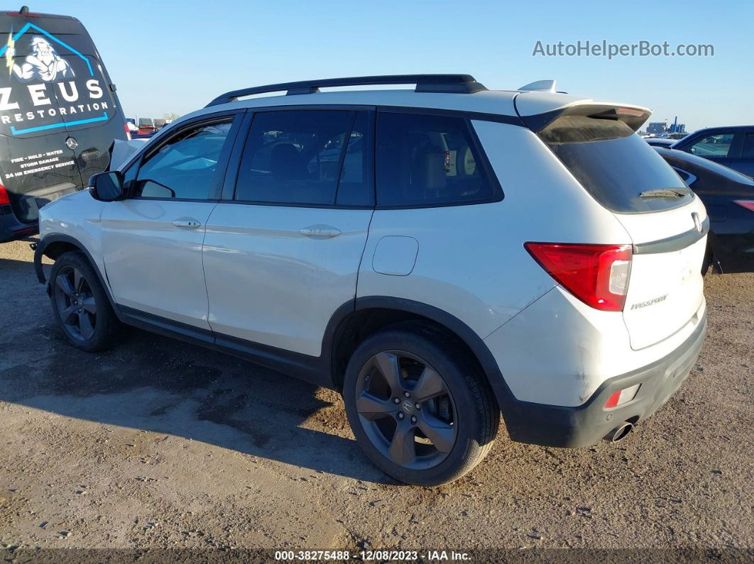 2019 Honda Passport Touring White vin: 5FNYF7H91KB001398