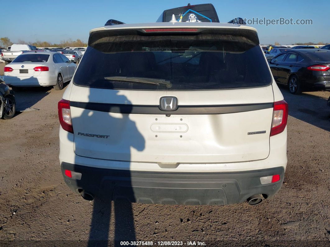 2019 Honda Passport Touring White vin: 5FNYF7H91KB001398