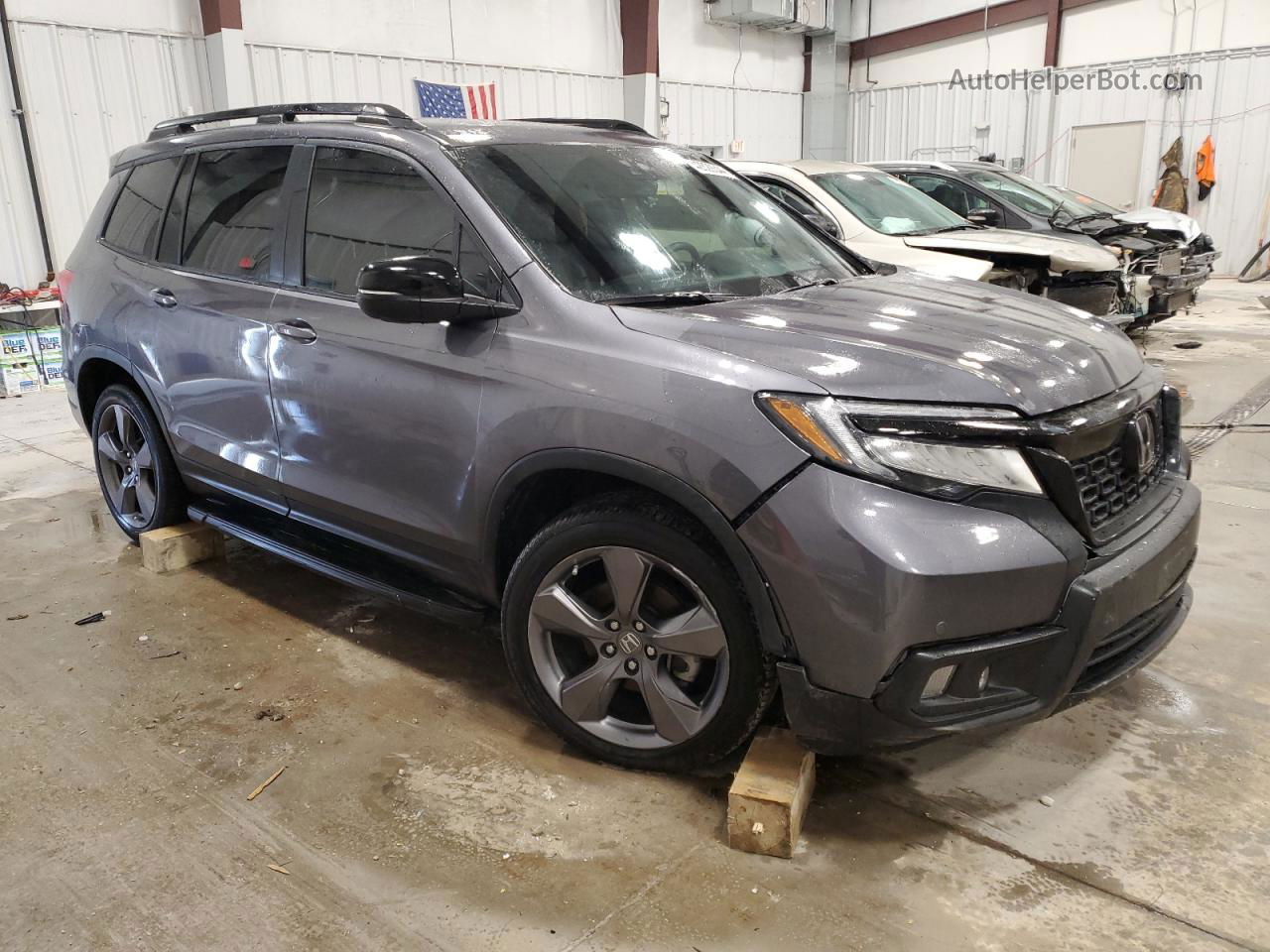 2019 Honda Passport Touring Gray vin: 5FNYF7H93KB001483