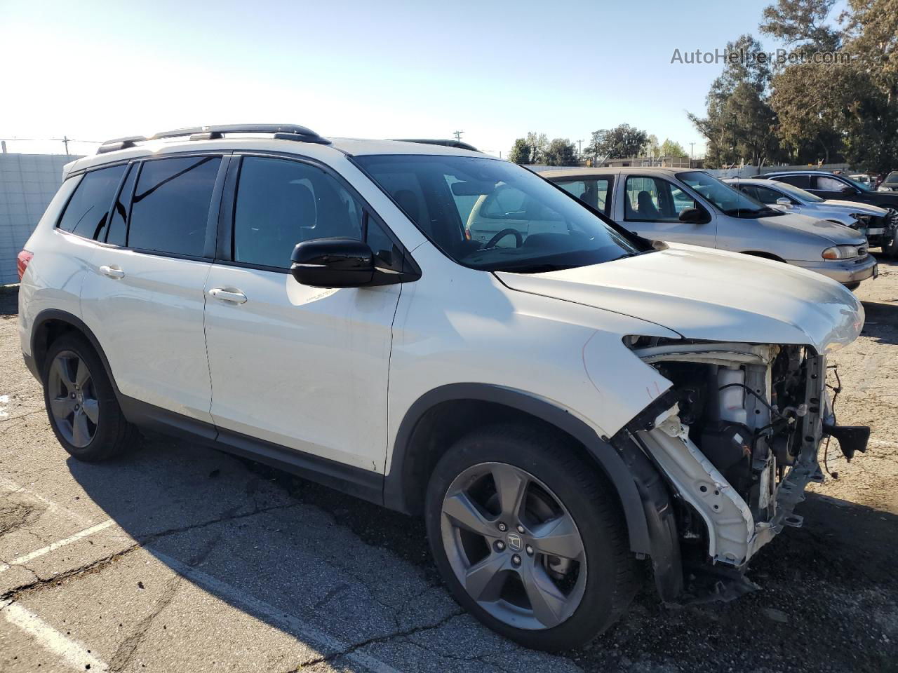 2019 Honda Passport Touring White vin: 5FNYF7H95KB001274