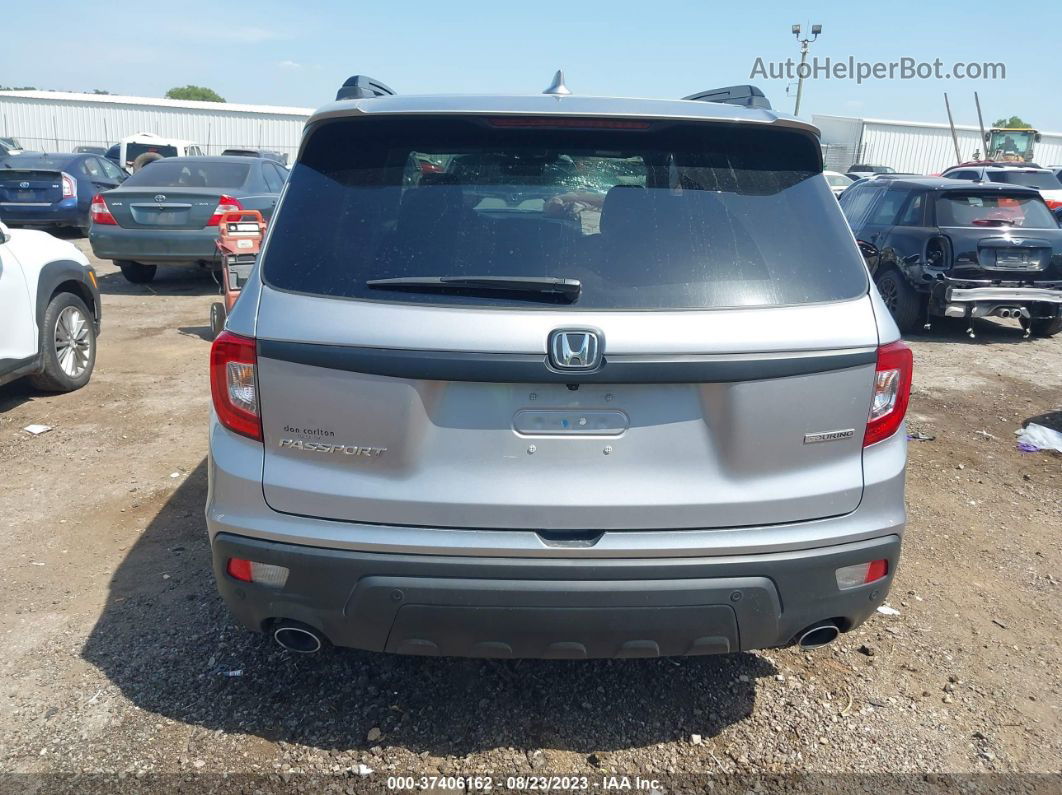 2019 Honda Passport Touring Silver vin: 5FNYF7H97KB007206