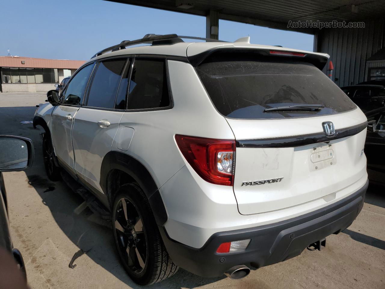 2019 Honda Passport Elite Белый vin: 5FNYF8H04KB000396