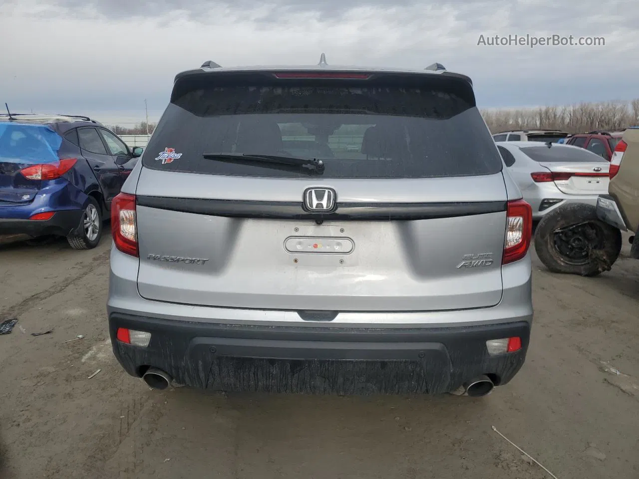 2019 Honda Passport Elite Серебряный vin: 5FNYF8H05KB007633