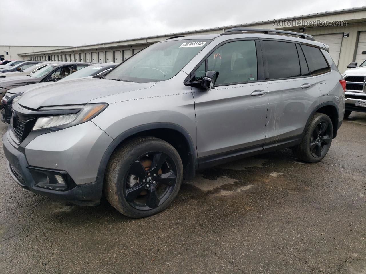 2019 Honda Passport Elite Silver vin: 5FNYF8H05KB009396