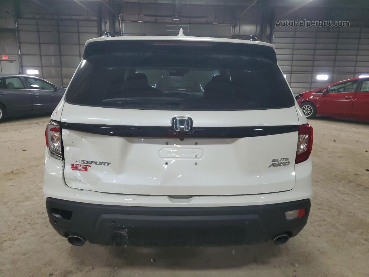 2019 Honda Passport Elite White vin: 5FNYF8H07KB000747