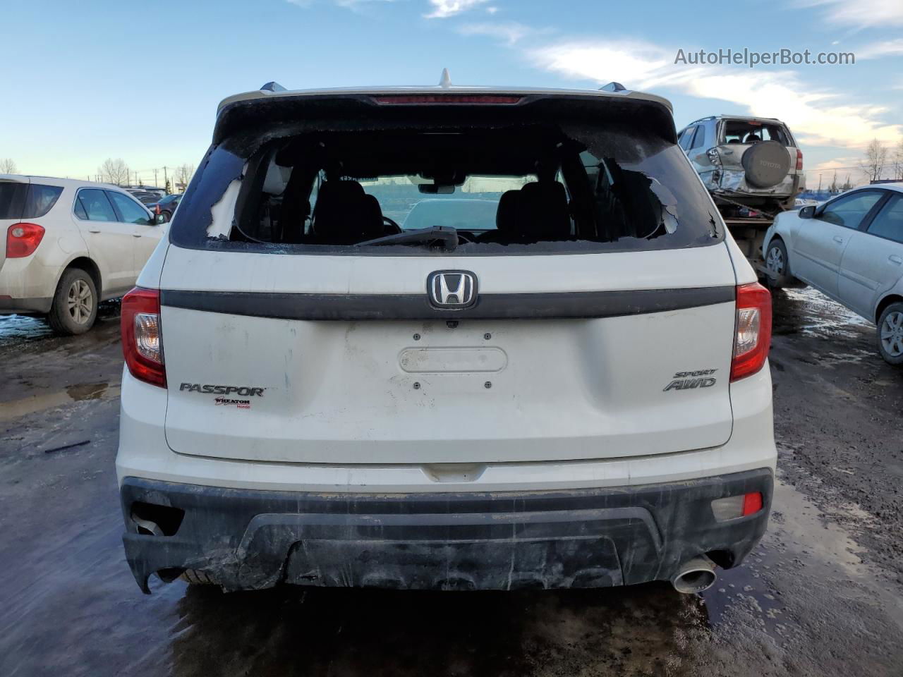 2019 Honda Passport Sport White vin: 5FNYF8H21KB503112