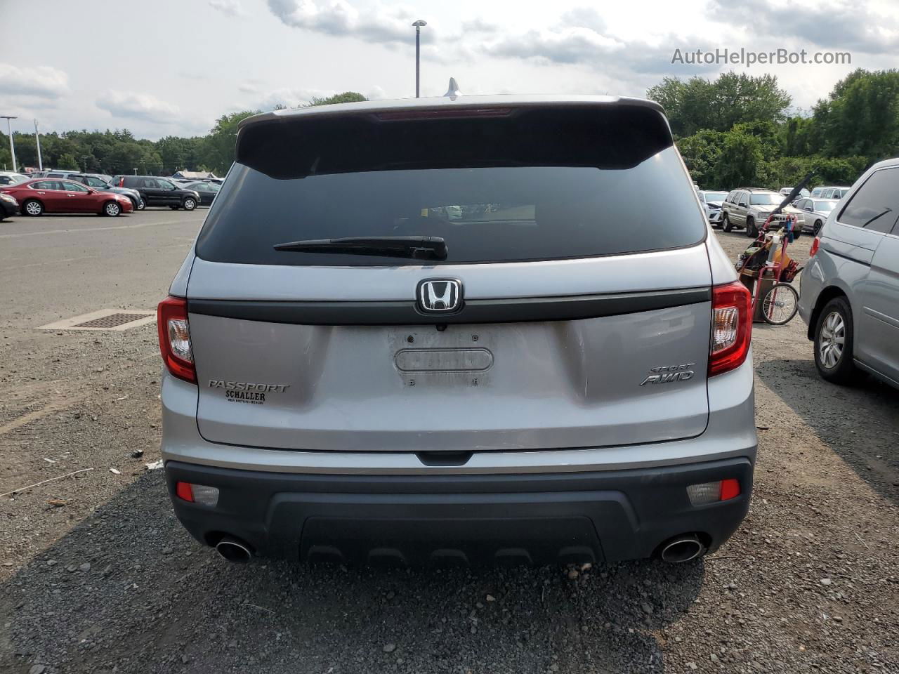 2019 Honda Passport Sport Silver vin: 5FNYF8H24KB004076