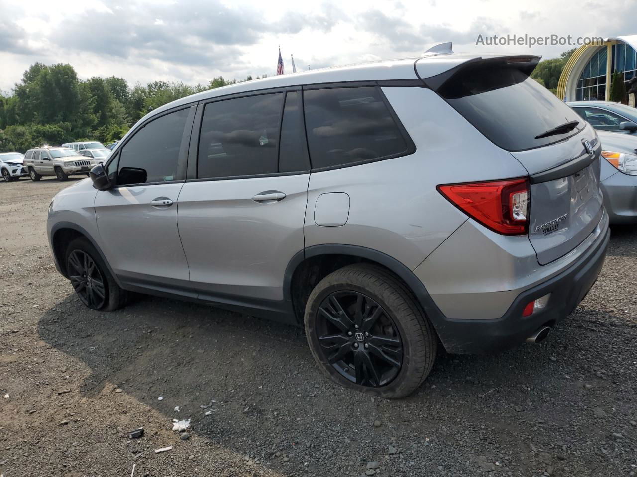 2019 Honda Passport Sport Silver vin: 5FNYF8H24KB004076