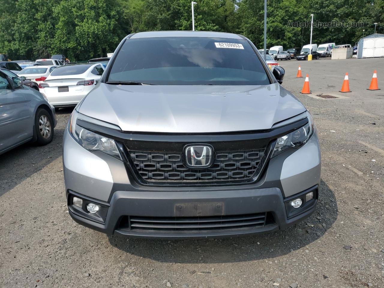 2019 Honda Passport Sport Silver vin: 5FNYF8H24KB004076