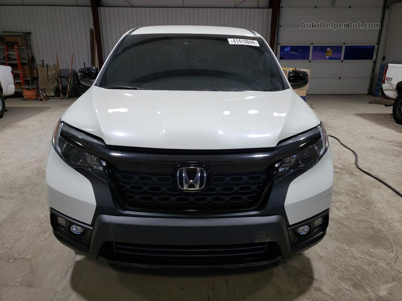 2019 Honda Passport Sport White vin: 5FNYF8H27KB017467