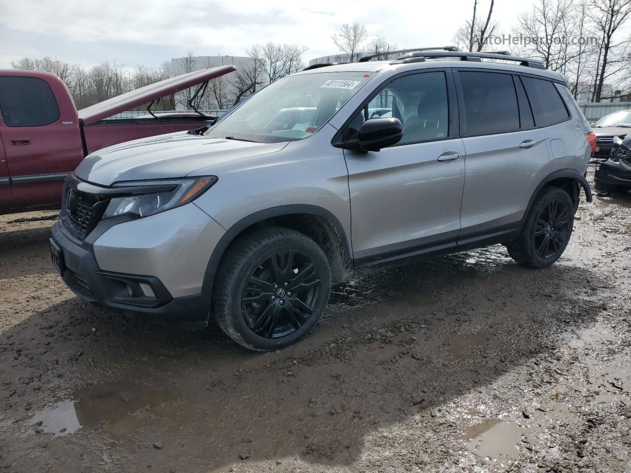 2019 Honda Passport Sport Silver vin: 5FNYF8H29KB015736