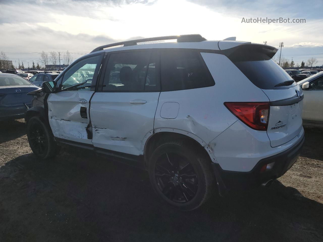 2019 Honda Passport Sport White vin: 5FNYF8H2XKB501651