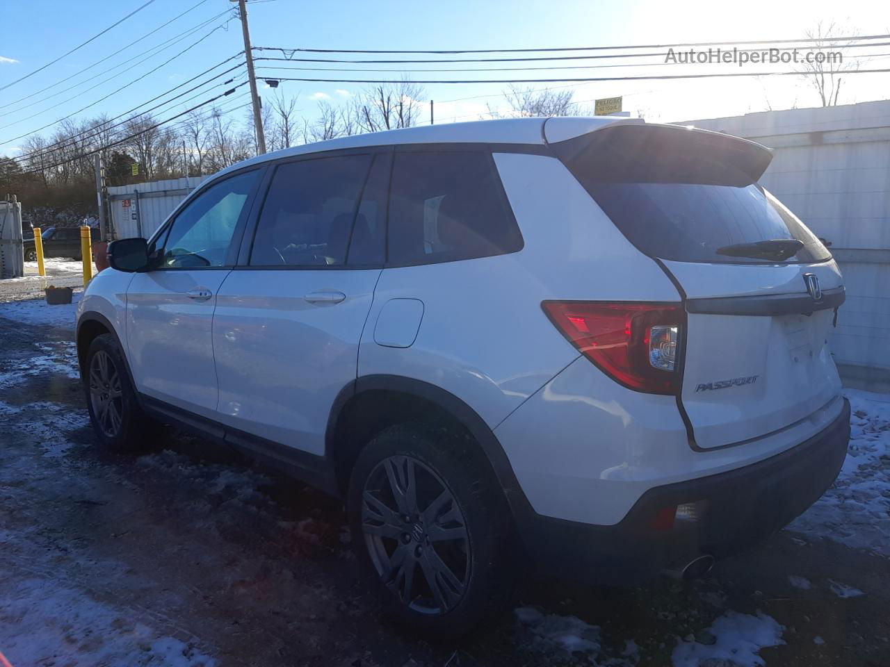 2019 Honda Passport Exl White vin: 5FNYF8H56KB024260