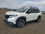 2019 Honda Passport Exl White vin: 5FNYF8H57KB008939