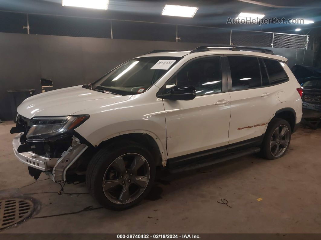 2019 Honda Passport Touring White vin: 5FNYF8H91KB012861