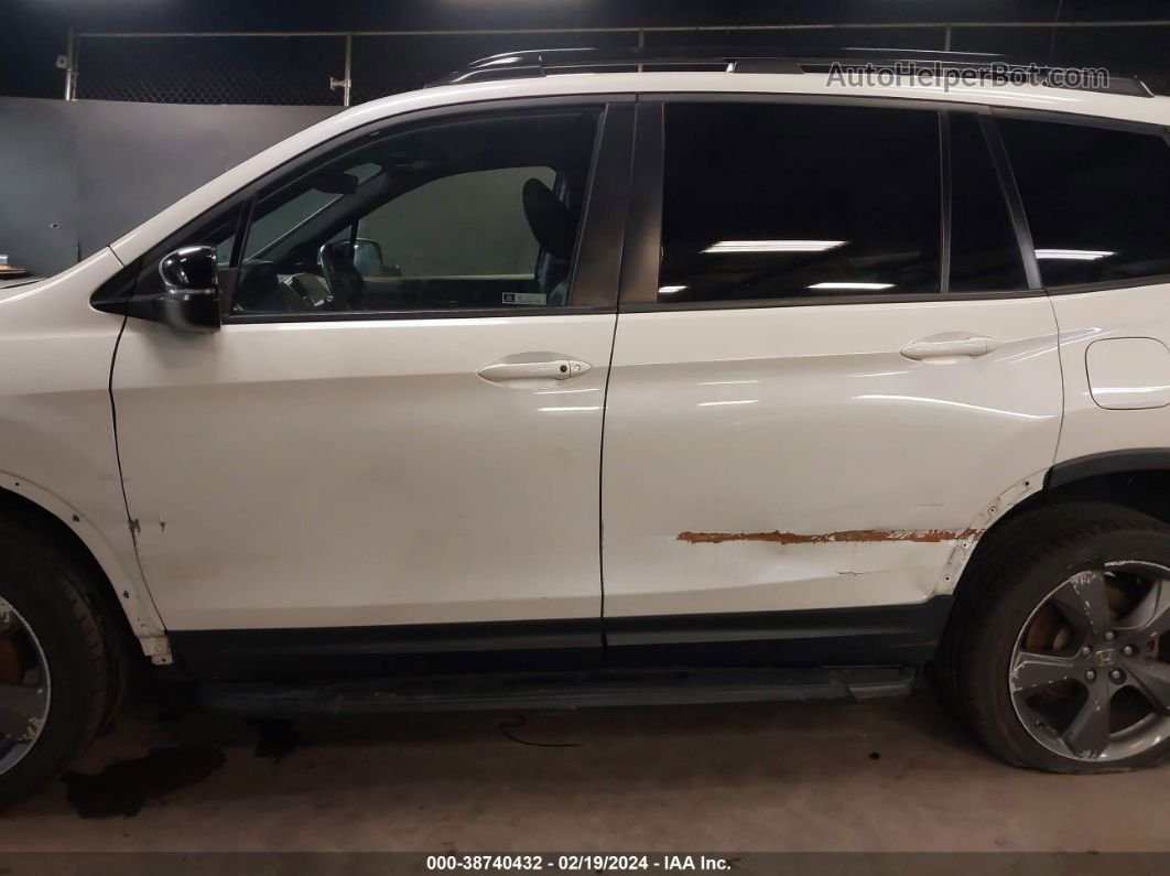 2019 Honda Passport Touring White vin: 5FNYF8H91KB012861