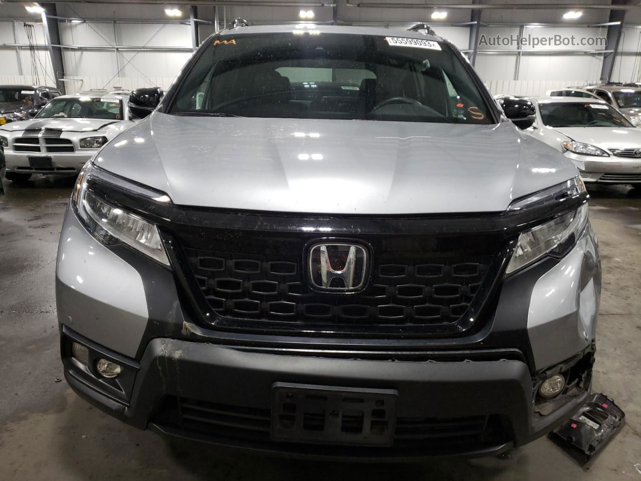 2019 Honda Passport Touring Silver vin: 5FNYF8H95KB022003