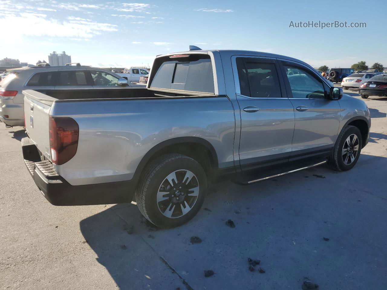 2020 Honda Ridgeline Rtl Silver vin: 5FPYK3F50LB016150