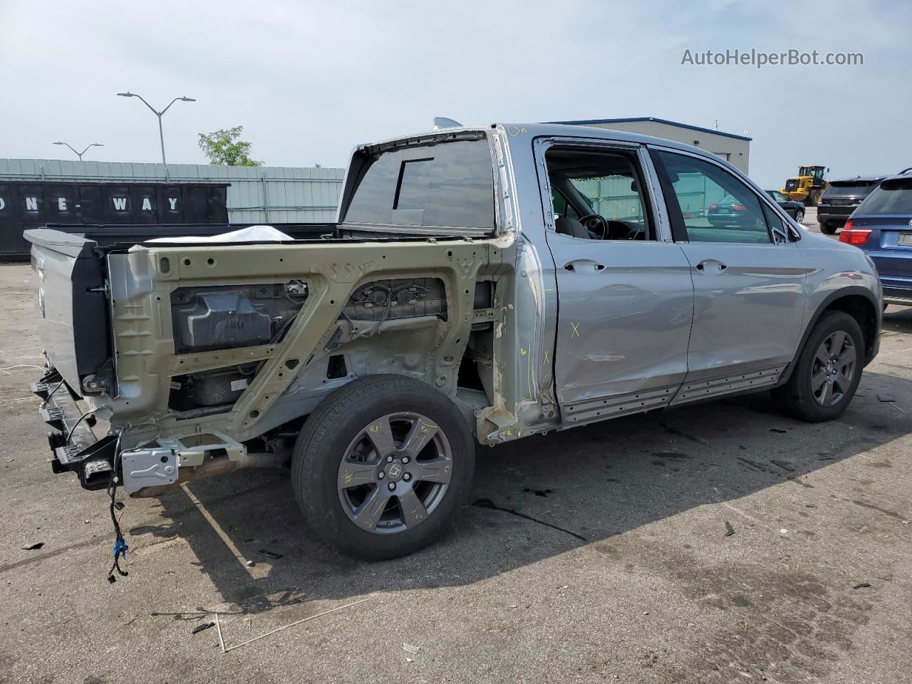 2020 Honda Ridgeline Rtl Silver vin: 5FPYK3F71LB010407