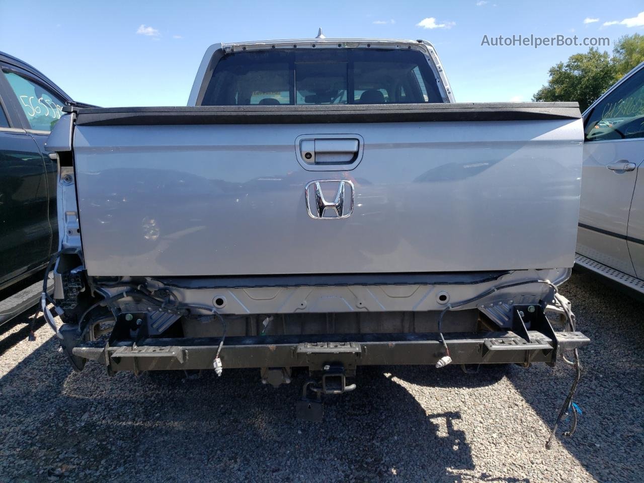 2020 Honda Ridgeline Rtl Silver vin: 5FPYK3F71LB010407