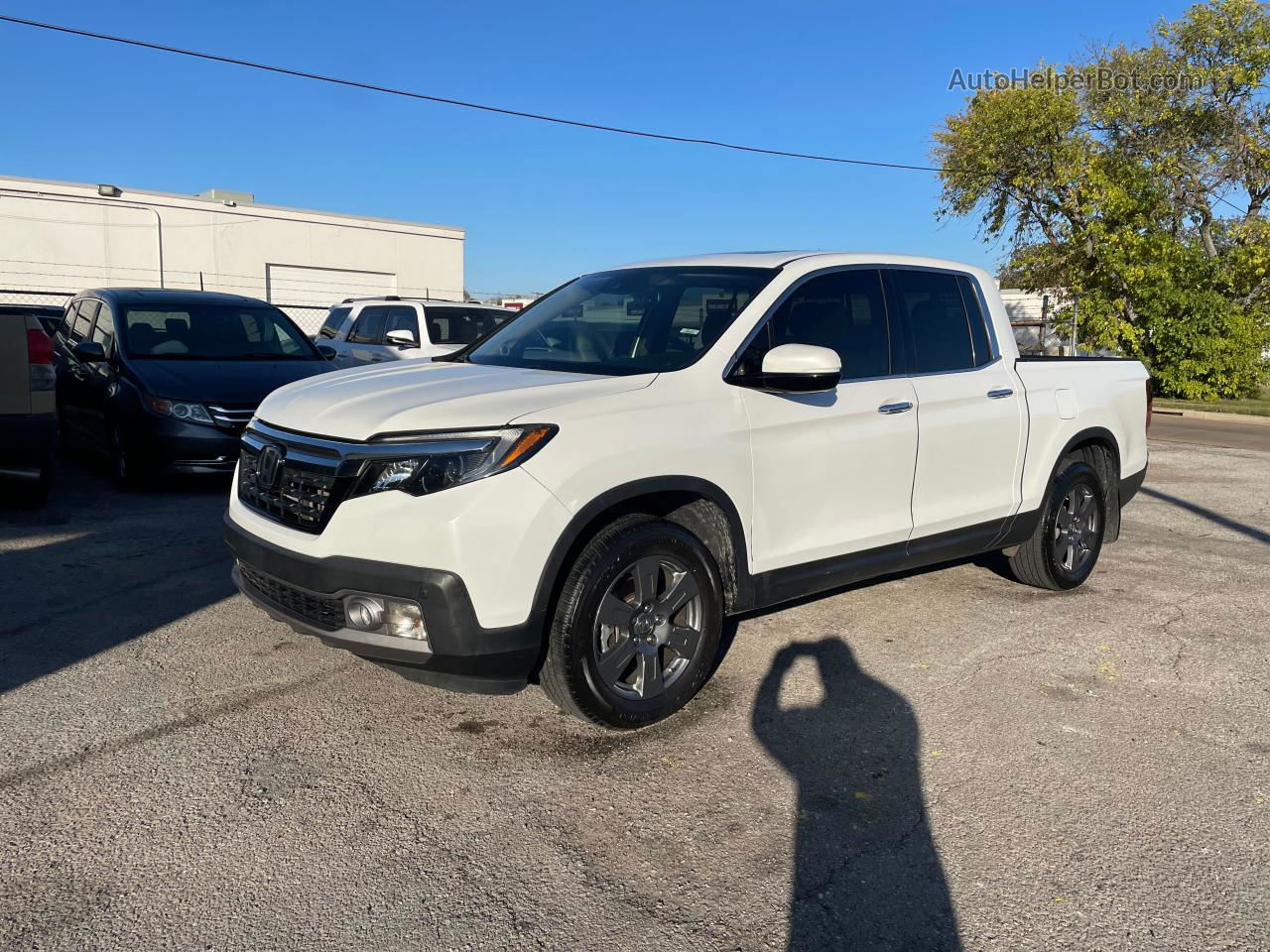 2020 Honda Ridgeline Rtl White vin: 5FPYK3F74LB006187