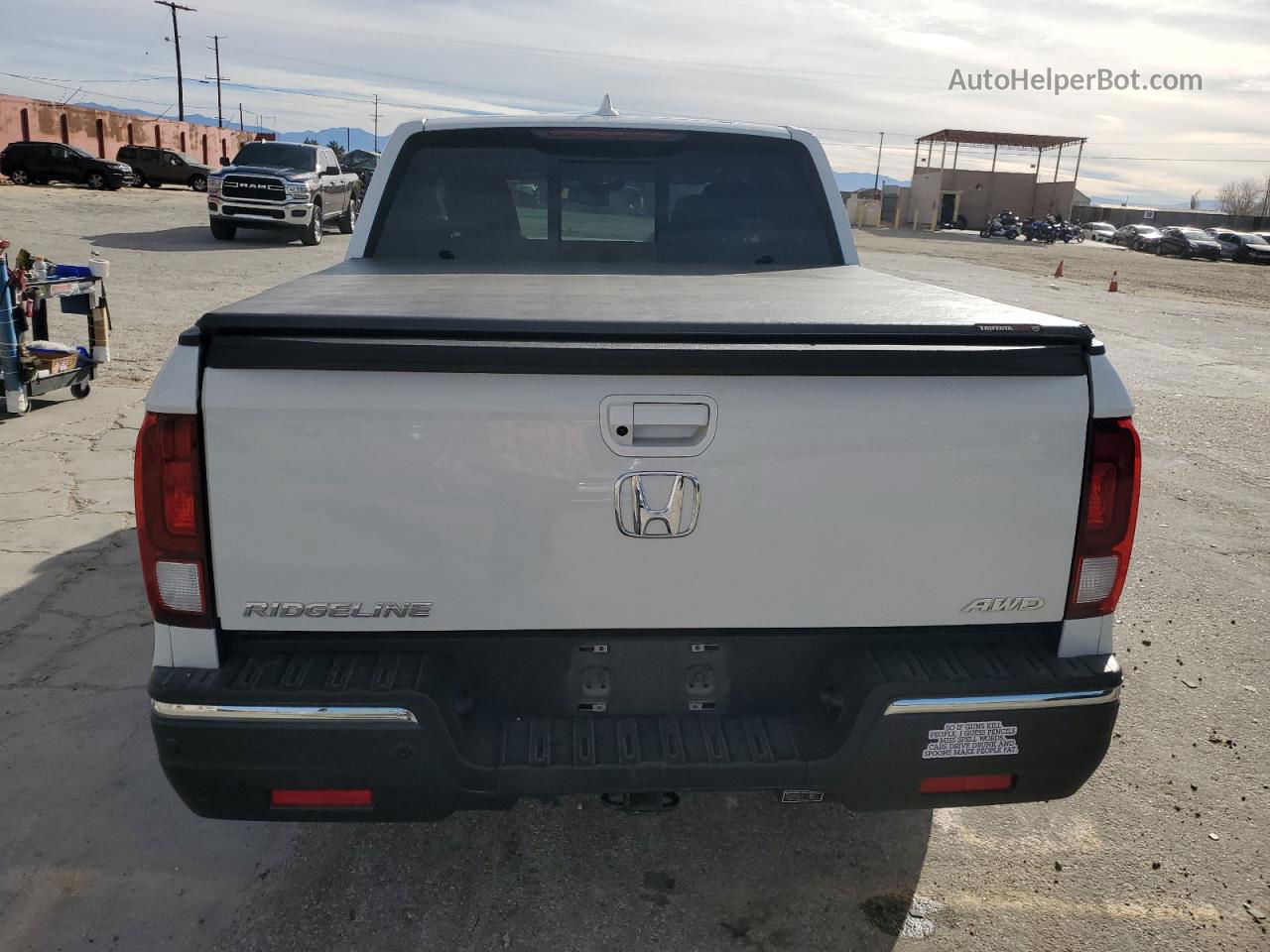 2020 Honda Ridgeline Rtl White vin: 5FPYK3F75LB004657