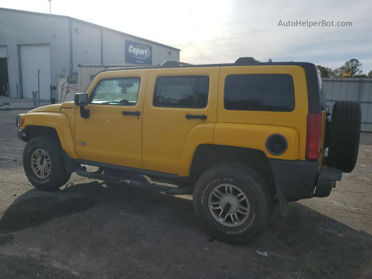 2006 Hummer H3  Yellow vin: 5GTDN136068108551