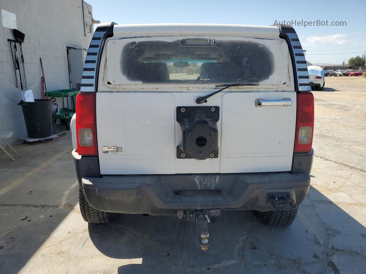 2006 Hummer H3  White vin: 5GTDN136068157071