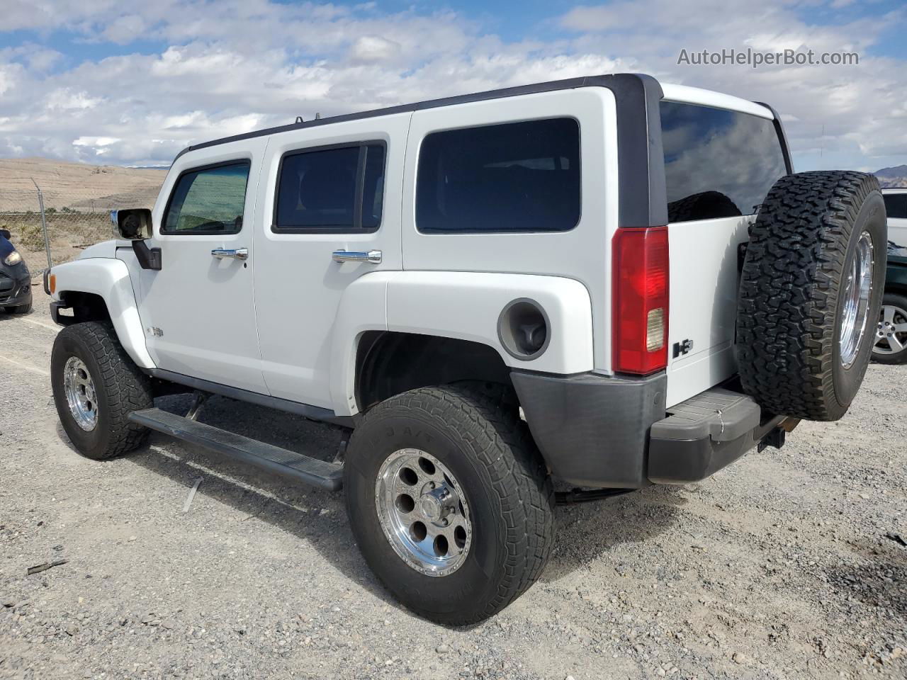 2006 Hummer H3  White vin: 5GTDN136168140859